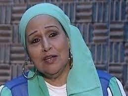 يا ليل طول شوية ع القمصة الحلوة ديا بتلك الكلمات ظهر الفنان الراحل سمير غانم في مقطع فيديو وهو يغني في حفل زفاف صبا حفيدة شقيقته، الذي أقيم قبل 3 سنوات من رحيله. 0q1 H3 Y5dm2gm