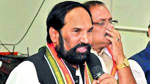 KCR trying to crush OBCs politically, says Uttam