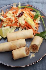 Wunderbar Knusprige Fruhlingsrollen Selbst Gemacht In 2020 Fruhlingsrollen Rezept Fruhlingsrollen Rezepte