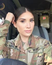 Felicia Snow's Instagram, Twitter & Facebook