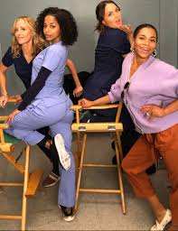 Découvrez toute la carrière de kelly mccreary. Kelly Mccreary Vivian Nixon Kim Raver Camilla Luddington Greys Anatomy Funny Greys Anatomy Characters Greys Anatomy Episodes