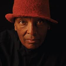 Amazon.com: Teddy Hayes: books, biography, latest update