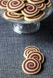 Sables Spirales Cacao Et Vanille Recette De Biscuits Recette En 2020 Recette Sable Facile Recette Biscuit Recette Biscuit Sable