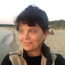 Amazon.com: Amy Holden Jones: books, biography, latest update