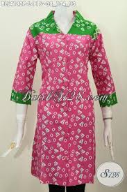 Allsize (panjang 74cm dan lebar 50cm). Busana Batik Perempuan Modern Model Kerah V Kombinasi Warna Pink Dan Hijau Motif Trendy Proses Printing Bikin Penampilan Makin Feminim Bls4192p L Toko Batik Online 2021