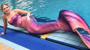 Wir hoffen unsere website über die meerjungfrau flosse zum schwimmen hat ihnen gefallen und konnte sie bei dem meerjungfrauenflosse kaufen unterstützen! Augsburg Meerjungfrau Mochte Hobby Zum Beruf Machen Augsburger Allgemeine
