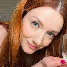 Evelyn Jades Profile - Porn vids, Pics & More | ManyVids