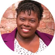 Denise Chapman's Instagram, Twitter & Facebook