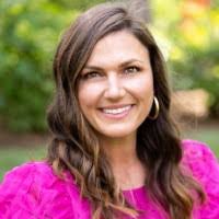 Kristen Haynes's Instagram, Twitter & Facebook