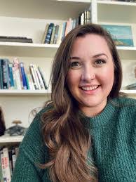 Carmen Holmes's Instagram, Twitter & Facebook