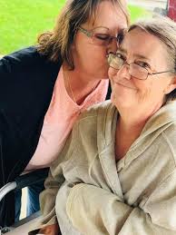 If everyone could keep Tyler Hankins' grandmother Janet in your prayers  please. She is having some health issues. Let's lift her up.