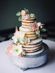 Romeo and juliet is an italian company based in milano (the italian fashion capital) and pisa (tuscany) active in the wedding industry since 2004. Wedding Cakes Two Toned Three Tier Flower Topped Wedding Cake Www Stylemepretty Photograp Wedding Lande Leading Wedding Magazine Ideas Inspirations The Hottest New Wedding Trends