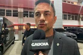 Hibria lança quinto disco e parte em turnê internacional