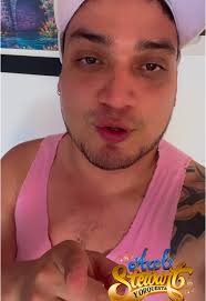 ¡Sigue a Axel Stuart y descubre nueva música peruana!