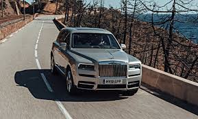 Die britische firma rolls royce ist mitunter für ihren exquisiten fahrzeugbau bekannt. Rolls Royce Cullinan Wie In Einer Parellel Welt Autogazette De