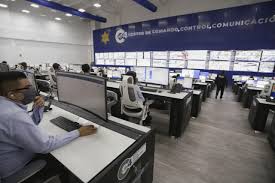 Son aquellos que poseen un ncleo que comanda todos los dems, sin la activacin de este, los dems nodos no pueden efectuar ningn proceso. Nuevo C4 Mayor Vigilancia Y Respuesta Para La Seguridad De Todos Luis Nava