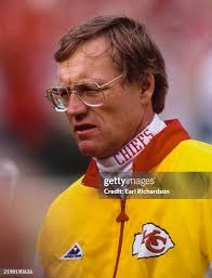 82 Marty Richardson Stock Photos, High-Res Pictures, and Images