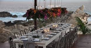 It's common after a funeral or during a celebration of life event for there to be a reception or gathering where people can eat and comfort each other. 5 Decor Ideas For An Eye Catching Centerpiece Gevme