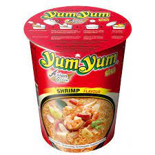 I picked corn, pork, curry, and spring onions :3. Yum Yum Instant Shrimp Cup Noodles 70 G Asianfoodlovers Com