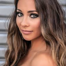 Sarah Embree's Instagram, Twitter & Facebook