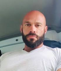 Pin By Jose Pabon On Beards Bald With Beard Bald Head With Beard Balding