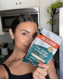 Tessa Benz's Instagram, Twitter & Facebook