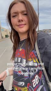 Olivia Binette's Instagram, Twitter & Facebook