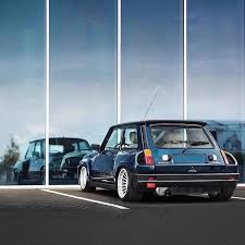 Too Much Extreme Renault 5 Maxi Turbo 2 Www Carandvintage Com Carvintage Renault Turbo France Art Cool Ferrari Merce Renault 5 Auto Carros Classicos