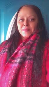 Introduction and photo sharing in a community group