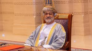 Official web sites of oman, links and information on oman's art the high plateau's amazing landscape features a labyrinth of wadis (valleys) and is part of oman's coastal. Oman Seltener Protest Und Sorge Um Die Zukunft Nahost Dw 26 05 2021