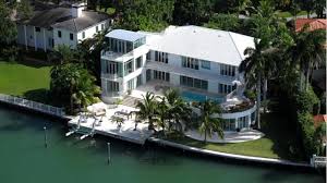 Miami Beach Home Of Late Bee Gee Sells For 13m Bee Gees Miami Houses Gees