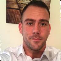 1300+ perfiles de «Jon Daniel»