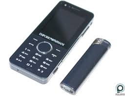 Samsung M7500 Emporio Armani - pathetic ...