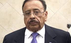 Internan en UCI de un centro al exdiputado Oswaldo Ramos