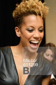 Short natural hair styles: Discover 40 Short blonde cut ideas