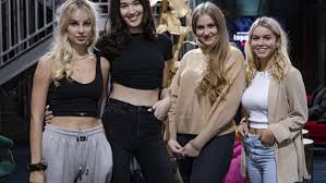 Gntm 2021 startet am heutigen donnerstag und diese staffel wird ganz besonders! Gntm 2021 Gehorlose Maria Bringt Kandidatinnen Gebardensprache Bei