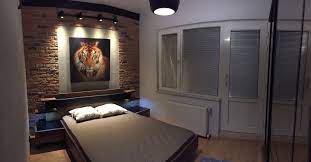 yatak odasi yatak odasi dekorasyon endustriyel yatak odasi dekorasyonu modern yatak odasi dekorasyonu ozel tasarim avize yatak odasi tasarim tugla duvar