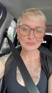 Sandra Engel (@sandraazulengel)