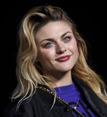 Así luce la hija de Kurt Cobain a la edad que murió su padre