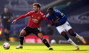 Manchester united miss the chance to go level on points with manchester city at the top of the premier league after twice letting leads slip against everton. Sieg In Everton Fernandes Verschafft Solskjaer Luft