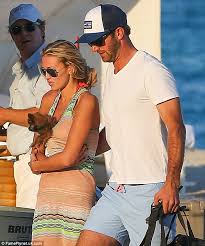 And as this instagrammed photo at right shows, they remain close outside the ropes, too. Wayne Gretzky S Daughter Paulina Finds An Unusual Way To Carry Her New Dog In Her Cleavage Daily Mail Online