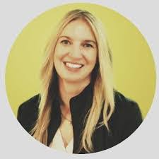 Nikki Graff's Instagram, Twitter & Facebook