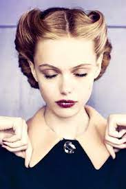 10 Retro Hairstyles That Are Hot Right Now Retro Hairstyles Hair Styles Vintage Hairstyles