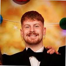 Birthday celebrations spent around the people that matter the most ❤️🥂 Big  23 today, not a significant one but one that makes you appreciate those  around you for sure!