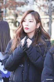 É popularmente conhecida por ter feito parte do grupo . K Pop 1956337 Dreamcatcher Jiu And Kim Minji On Favim Com