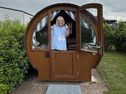 Anna gula kwiecinska porn she welcomed me at the door in