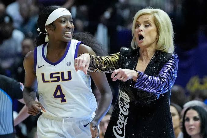 Flau'jae Johnson Says She Has a 'Great Relationship' with Kim Mulkey  (Exclusive)