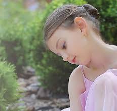 Naomi Sams's Instagram, Twitter & Facebook