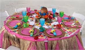 create this beautiful pink paradise luau themed party in 10 easy steps luau party decorations luau birthday party luau theme