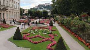 Der botanische garten der universität salzburg befindet sich in der nähe von schloss freisaal im stadtteil nonntal. Mirabellgarten Barocker Garten In Salzburg Urlaub In Salzburg Stadt